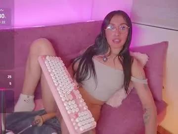 Freechat leila_petitee on Chaturbate