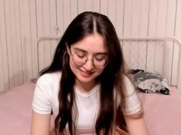 lekishaoderkirk — heeyyy my name is Luna^^ I am NEEEWW here!!!  Goal: Kiss you really close #shy #18 #new #feet #natural [7 tokens remaining]