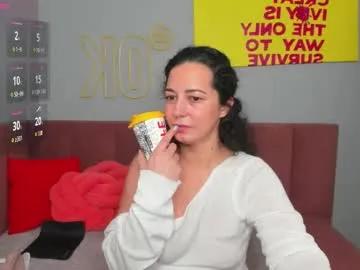 lindainsatiable — sexy doggy pose+ hard spanks 3 times [2 tokens left] ready to get spectacular experience? #new #mature #bigass #lovense #milf