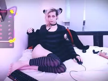littlepinkcat on Chaturbate