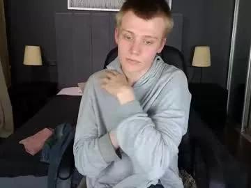 Freechat louie_evans on Chaturbate