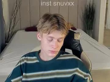 Freechat louie_evans on Chaturbate