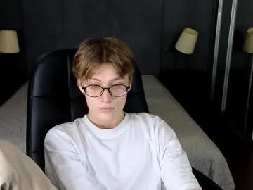 Freechat louie_evans on Chaturbate