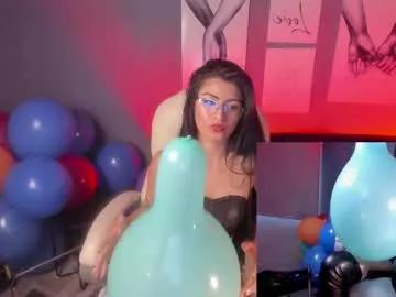 lunaa_lynch — GOAL: ride big balloon  [120 tokens remaining] Let's play with all your cum in my mouth #Anal #squirt #fuckmachine #feet #balloons
