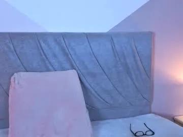 mailin18 — GOAL: bounce boobs [29 tokens remaining] hey #bigass #natural #shy #smoke #bigboobs