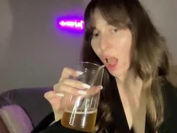 Freechat maroonaaa on Chaturbate