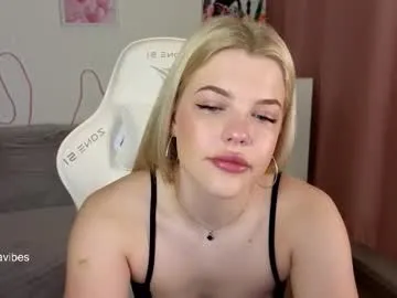 maya_blonde18
