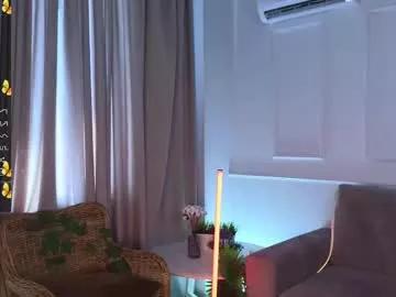 Freechat maydacroswell on Chaturbate