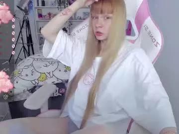 Freechat miliameow on Chaturbate