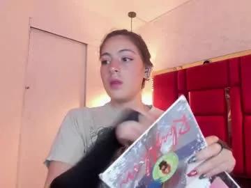 Freechat moon_winy on Chaturbate
