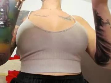 Freechat naughtycleo on Chaturbate