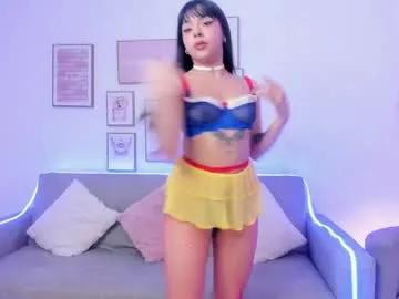 olivia_dluxe — Show Tits + Play nipples and Pinch [40 tokens left] I don't show too much... just enough to make your mind dirty  #teen #latina #petite #daddy #smalltits