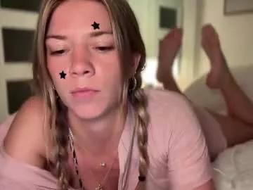 Freechat oliviahansleyy on Chaturbate