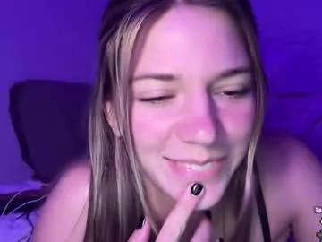 Freechat oliviahansleyy on Chaturbate