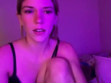 Freechat oliviahansleyy on Chaturbate