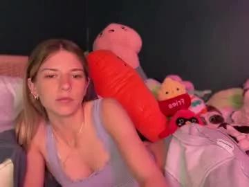 Freechat oliviahansleyy on Chaturbate