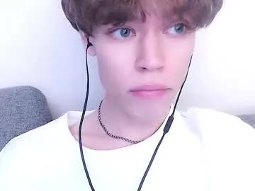 Freechat pawclaw on Chaturbate