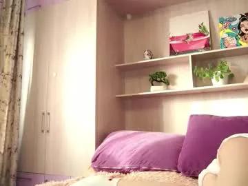 Freechat quennaedger on Chaturbate