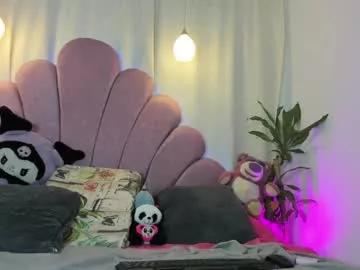 Freechat rosaly_rodman on Chaturbate