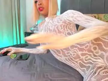 Freechat rosaly_rodman on Chaturbate