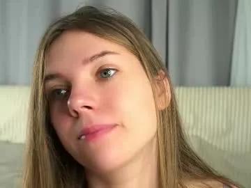 Freechat roxannastoo on Chaturbate