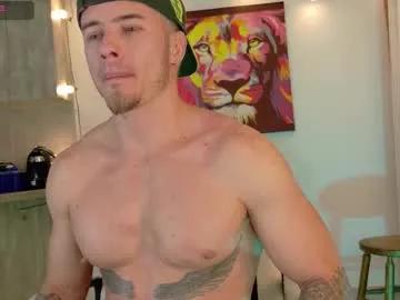 Freechat ryann_blue_ on Chaturbate