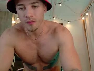 Freechat ryann_blue_ on Chaturbate