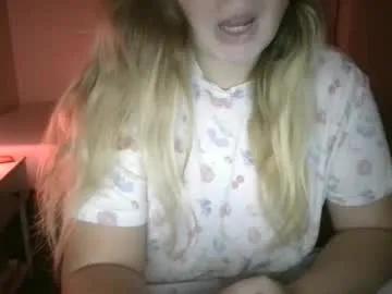 Freechat shyelyseee on Chaturbate