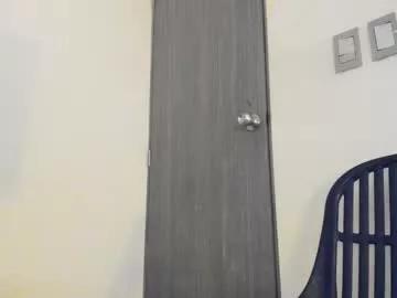 Freechat skinnyy_16 on Chaturbate