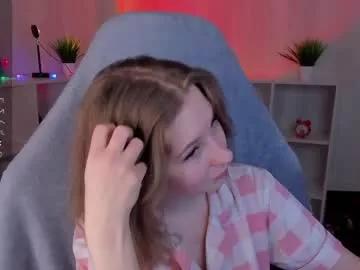 Freechat soft_as_a_flower on Chaturbate