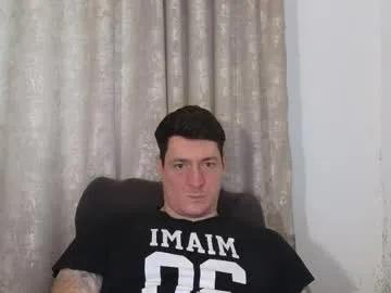 Freechat tattooedhunk_ on Chaturbate