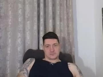 Freechat tattooedhunk_ on Chaturbate
