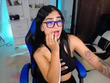 Freechat thalia_066 on Chaturbate