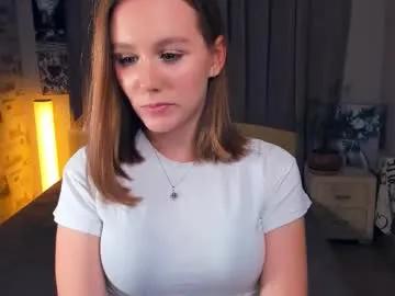 Freechat trinahillier on Chaturbate