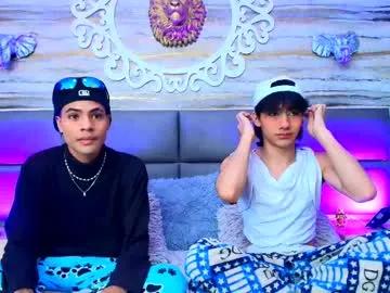 Freechat twinslovers_ on Chaturbate