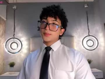 Freechat valentin0_3 on Chaturbate