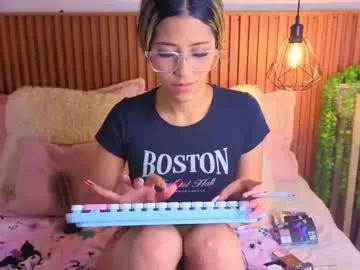 Away vicky_bass on Chaturbate