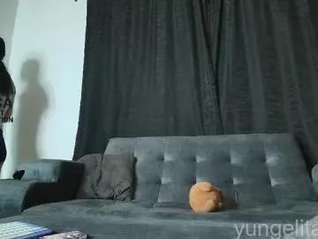Group yungelitamor_ on Chaturbate