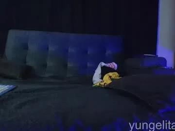 Group yungelitamor_ on Chaturbate