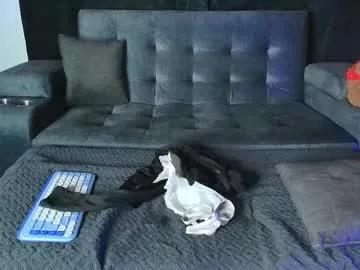 Group yungelitamor_ on Chaturbate