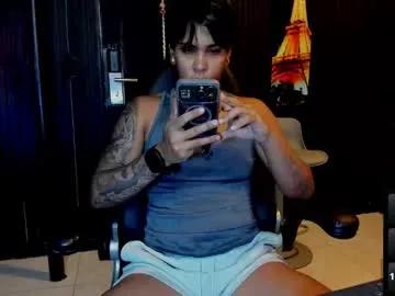 Freechat zhoestrong on Chaturbate