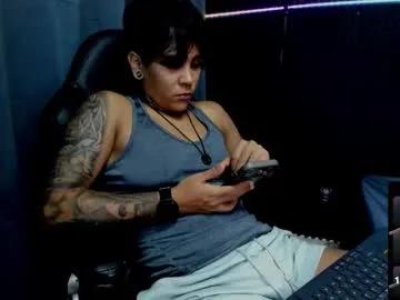 Freechat zhoestrong on Chaturbate