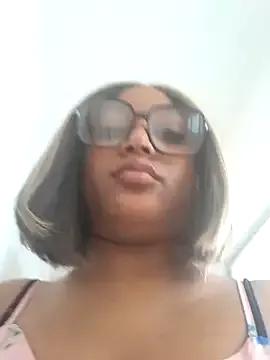 Freechat Adelehottman on StripChat