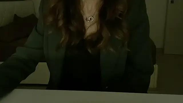 Freechat amara_2022 on StripChat