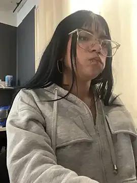 Freechat angie_rousse_ on StripChat