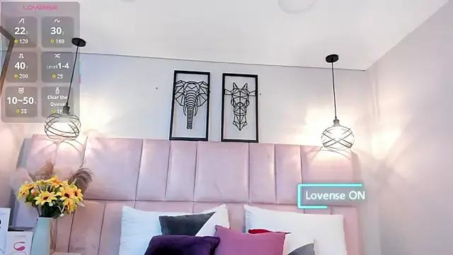 Ari_lynn_ — RUB PANTIE AND PUSSY CLOSE UP