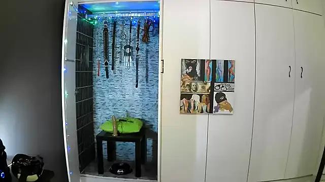 Freechat BaDSubMiss on StripChat