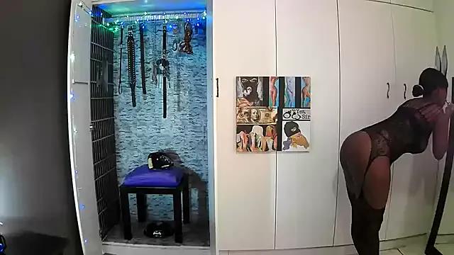 Freechat BaDSubMiss on StripChat