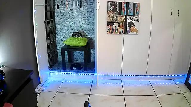 Freechat BaDSubMiss on StripChat