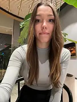 StripChat barbiehumpxxx is Freechat barbiehumpxxx — First tits flash today in the mall